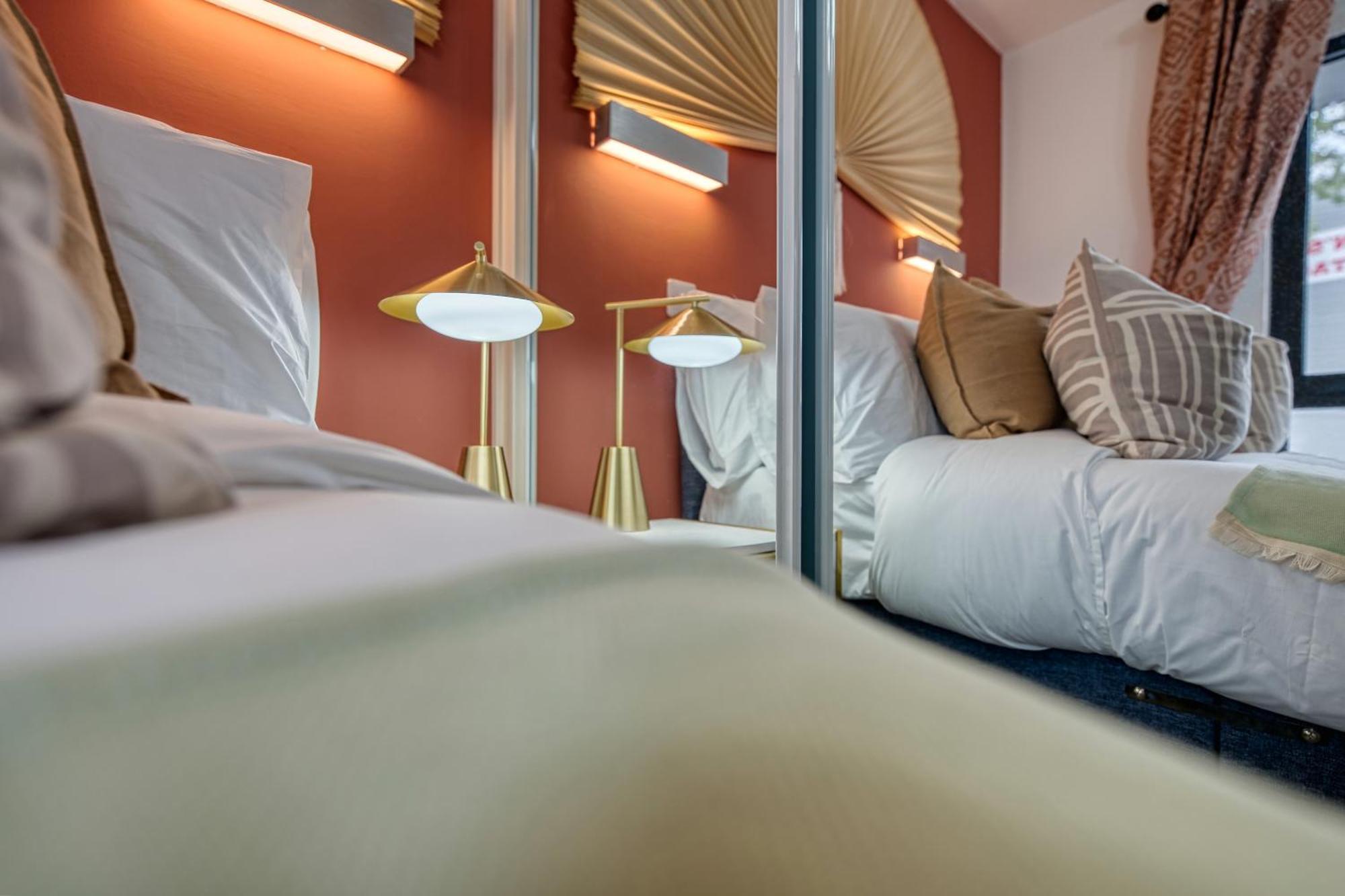 1 Bedroom Ocean Village Luxurious, Stylish & Cosy Apartment, Central Location In Southampton, Sleeps 4 - Summer Special Offer! - By Blue Puffin Stays Extérieur photo