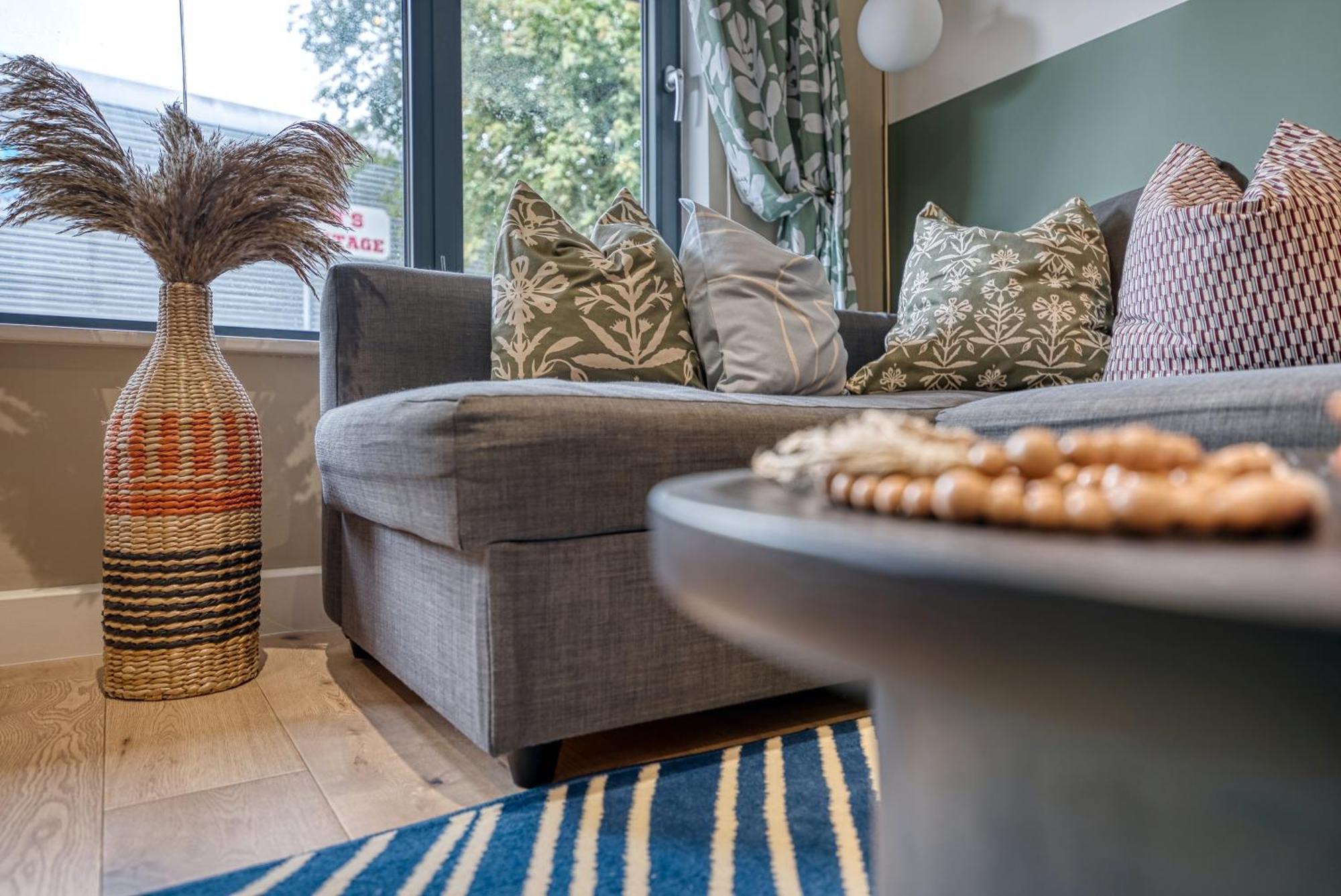 1 Bedroom Ocean Village Luxurious, Stylish & Cosy Apartment, Central Location In Southampton, Sleeps 4 - Summer Special Offer! - By Blue Puffin Stays Extérieur photo